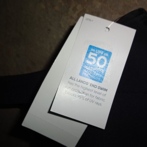 Lands End Women UPF 50 Underwire Twist Bikini Top Black 14 $42 Chlorine resistan - Picture 4 of 7